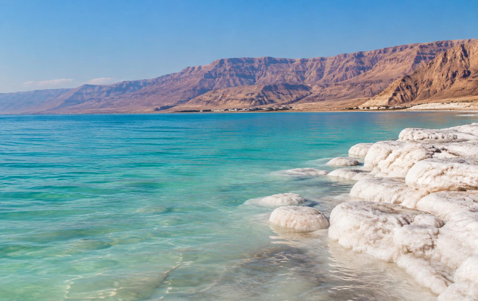 Salt formations along the turquoise Dead Sea